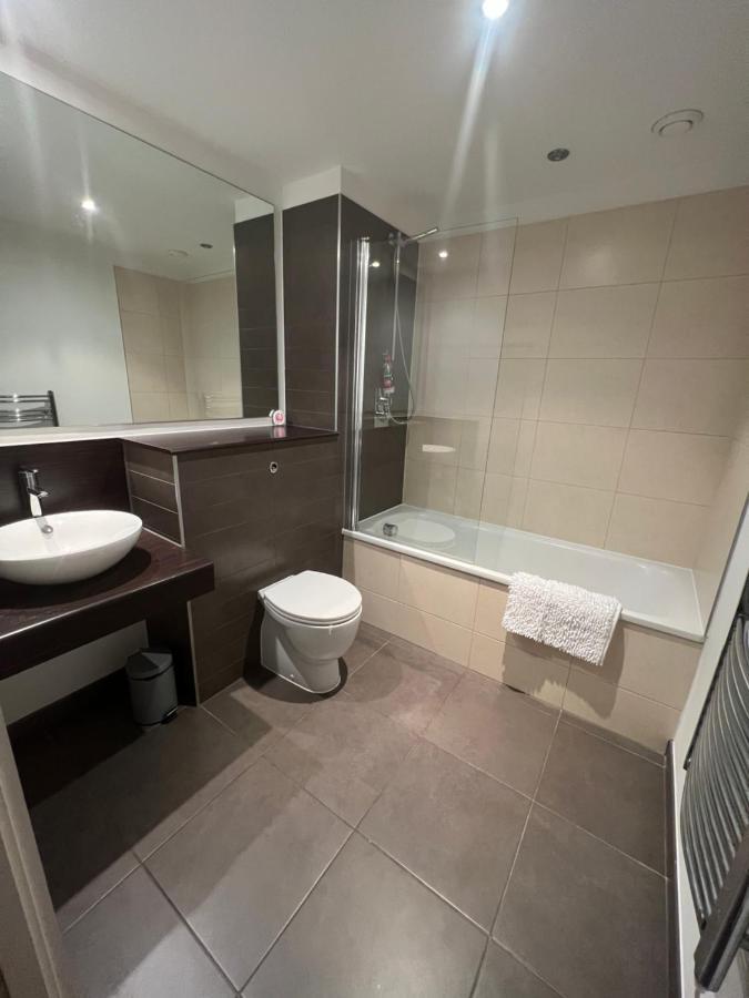 Bigkings Stylish 2 Bedroom Apartment With Free On Street Parking Manchester Exteriör bild